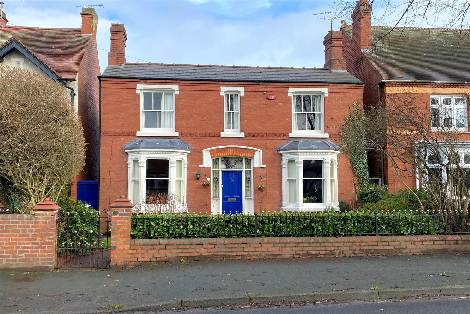 3 bed property in South Road, Stourbridge